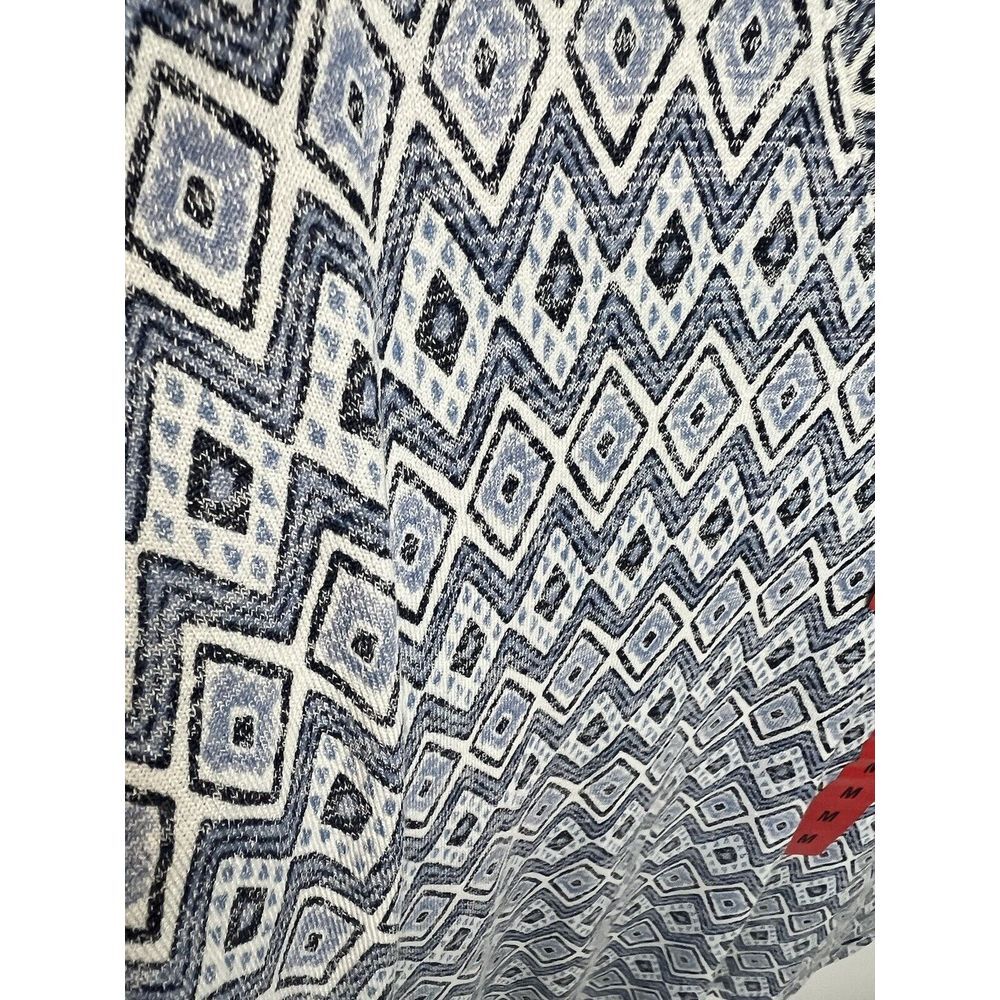 Orvis Women's V Neck Tunic Top Geometric‎ Short Sleeves Size Med NWT - Picture 2 of 10